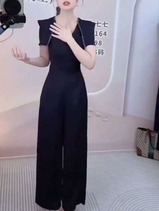 气质高街女神范连体裤2025夏季新款V领收腰显瘦高级感连体衣D2950#质量很好#时尚百搭@🌈DOU🔥上热门