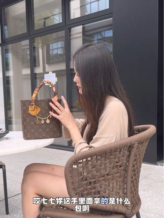 枯燥交响也有浪漫定义#lv #lv薇薇安 #lv包包必买经典款 #包包 #包包控每天更新
