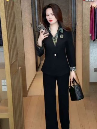 #秋季穿搭 #时尚套装 #气质穿搭 #穿出高级感 #谁穿谁好看