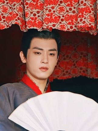 #网剧暗渡春华开播 最霸道的男2+1,夜闯人妻房,贴身暧昧接触竟逼走正宫 “比起名声,我更在乎她过的好不好!”#暗渡春华年下夺爱没轻没重 #网剧暗渡春华