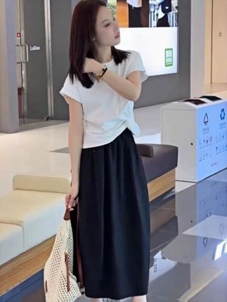 #夏天该有的样子 #ootd穿搭 #夏季干净风穿搭 #夏日穿搭小心机 #夏秋穿搭小过渡 @DOU+小助手