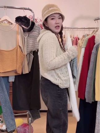 早秋新款遮肉显瘦高腰设计款烫钻阔腿裤#春秋穿搭 #小个子穿搭 #直筒裤#阔腿裤#设计款阔腿裤