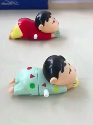 #蜡笔小新爬行玩具#不想起床发条动感新生活盲盒潮玩可美一充电宝#宝宝玩具#又萌又可爱
