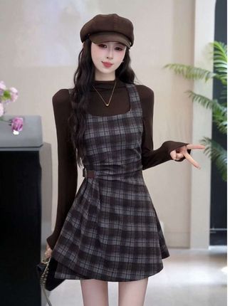 YUANLIANSU/圆脸酥【渊清玉絜】设计感打底衫+背带连衣裙两件套秋季#新款上新 #时尚穿搭 #高级感 #洋气减龄 #好物推荐🔥 @DOU+小助手 @商品在橱窗 @DOU+好生意 @DOU+上热门