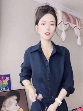 #说好的随便穿穿去看秀 #素颜穿搭如何摆脱土气感 #梨形身材穿搭大赏 #套装显瘦穿搭 #衬衣穿搭