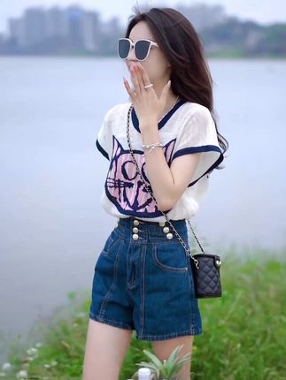 #夏天该有的样子 #竹节棉t恤 #洋气百搭 #夏季干净风穿搭 #小清新