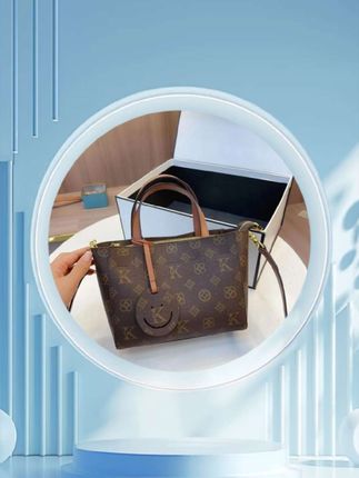 #创作灵感 UK定制经典百搭斜挎单肩菜篮子时尚气质#手提包 #单肩斜挎包 #上热门抖音小助手 #上热门话题5000亿播放 @DOU+小助手 @DOU+上热门 🔥 @DUO+上热门 @DOU+上热门 @DOU+好生意