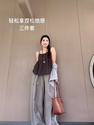 一整套灰色系高级又时髦 遮肉显瘦还很韩#套装穿搭 #韩系慵懒 #女装穿搭 #显瘦遮肉减龄 #出游穿搭