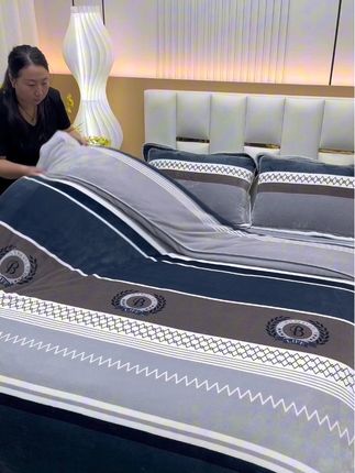 降温了,赶紧用上这款#牛奶绒四件套,保暖又好看,冬天再也不用睡凉被窝了#加厚款牛奶绒四件套#家纺床上用品