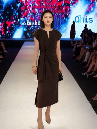 #夏日穿搭小心机 #优雅气质 #时装搭配 #美不美你说了算 #气质女神