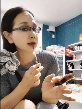 💄 你们要的口红颜色~杏仁肉桂#超喜欢 #瞬间变美 #来喽