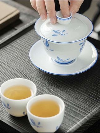 手绘白瓷兰花盖碗茶杯三才碗 釉下彩陶瓷功夫茶 貝泡茶器简约防烫#兰花盖碗#盖碗泡茶#茶生活