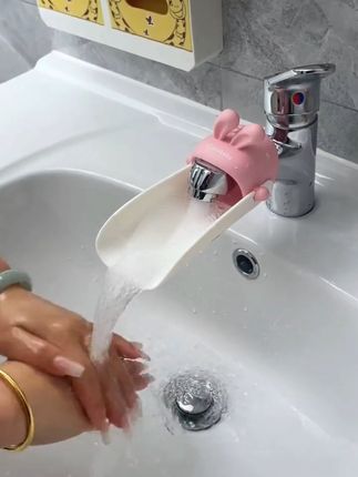 给水龙头装个延伸器,洗手台就不会到处都是湿哒,宝宝洗手也更方便#水龙头延伸器#防溅水龙头#生活好帮手