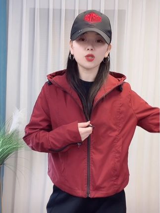 #无限回购的宝藏单品 小个子女生闭眼冲的#冲锋衣 #宽松显瘦 #秋冬穿搭 @DOU+上热门