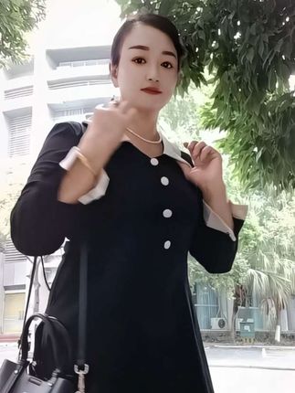 #女装穿搭 #新款连衣裙 #优雅气质 #时尚连衣裙 #衣服穿搭 ,