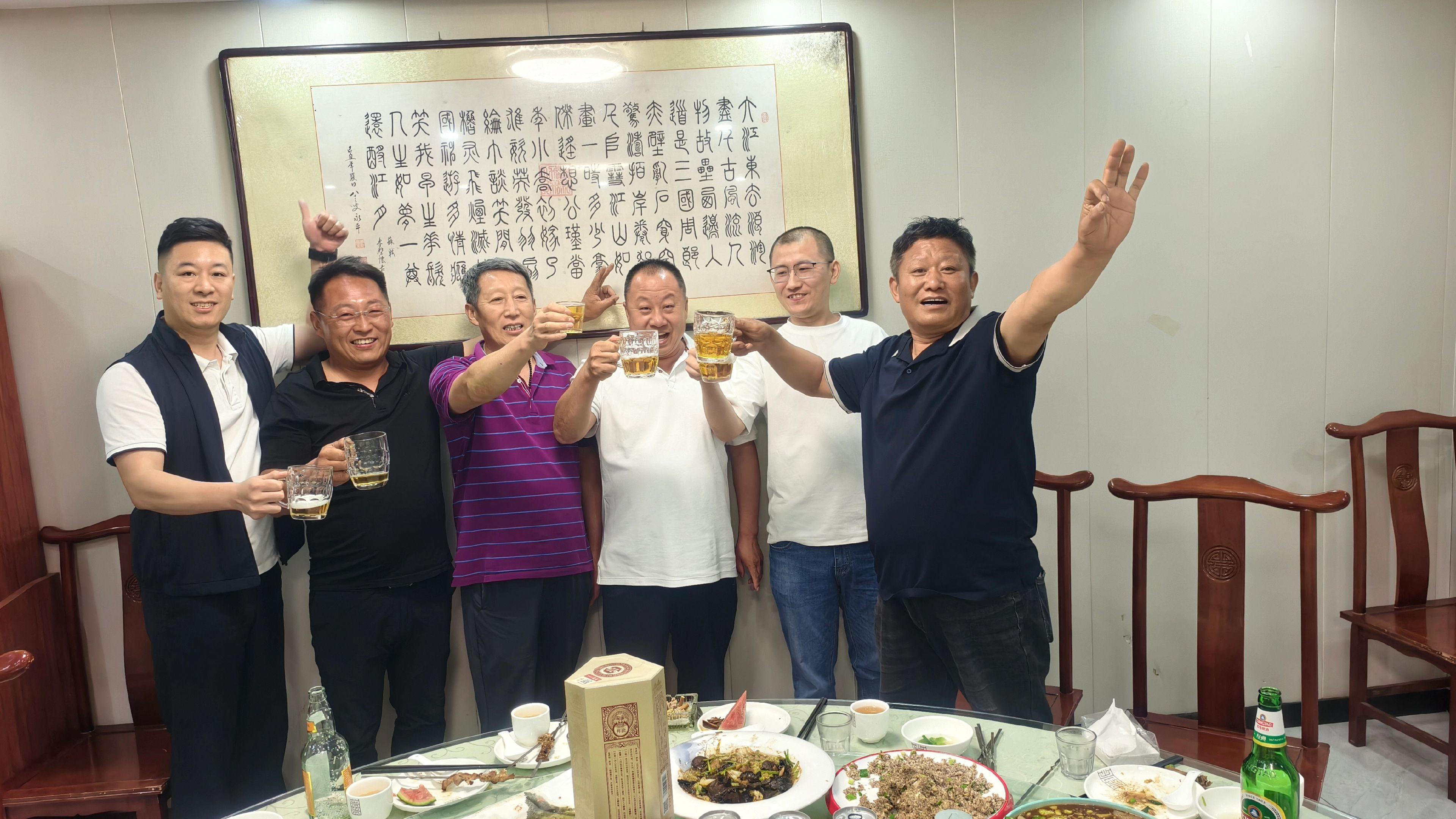 时隔两年弟兄们又次相聚