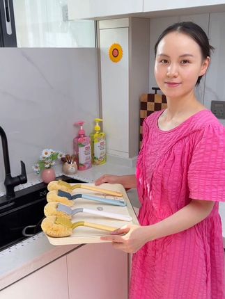 这个椰棕的长柄杯刷,不仅刷得干净保护伤锅具很实用#长柄锅刷#刷锅神器#厨房必备神器 #厨房用品