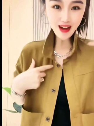 #粉丝投稿秋季服装测评 #春秋穿搭 #这也太好看了 #夹克外套 #每日穿搭