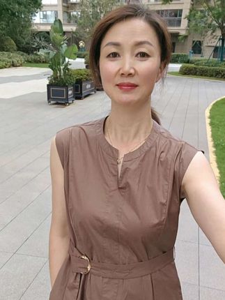 一年好快,浅秋,薄念,有些人来了去了,有些人近了远了…