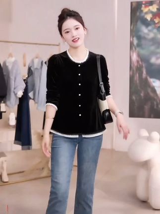 百搭拼接显瘦小衫,优雅气质,温柔大方,时髦洋气而且遮肉显瘦,既能单穿又能内搭,各种外套各种场合都能搭配,又气质又有韵味#小衫 #洋气小衫 #上衣 #谁穿谁好看 #洋气减龄