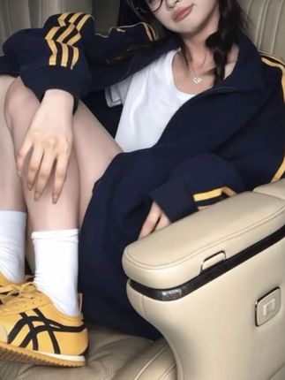 秋冬新款美式三条杠开衫卫衣女高能感穿搭潮牌ins风宽松外套#氛围感穿搭 #显瘦搭配 #小个子穿搭