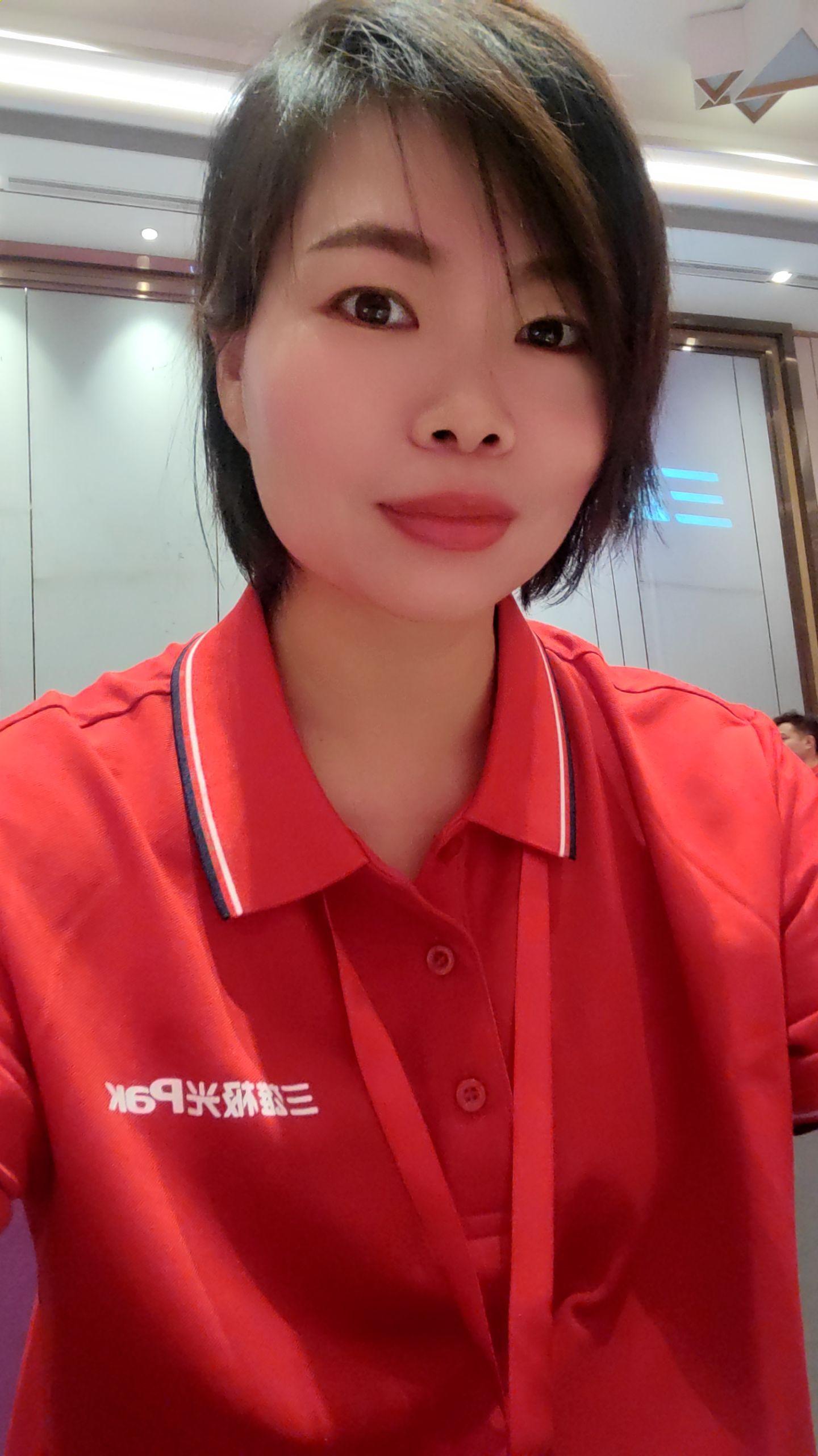 抖音必须天天发,万一哪个上帝看到了呢!#上热搜 #三雄极光#企一健康智能照明#东方巴黎三号馆#施耐德@抖音小助手