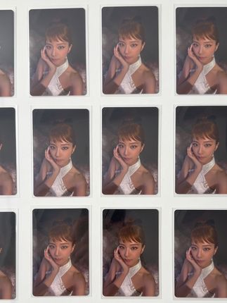 哟~~~!这是谁家臭宝儿啊!这么米!blackpinkbla 哟~~~!这是谁家臭宝儿啊!这么米!blackpink blackpink金智秀solo2星河特典!来啦~~~!中文卡背!国内现货包邮!正品秒发!拍下24小时内发货!想要的宝子下方小黄车速速带走吧#blackpink#金智秀solo2#jisoosolo2#金智秀特典