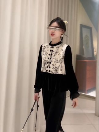 谁懂啊,孕期穿新中式也太高级好看了吧~#孕期穿搭 #孕妇新中式国风套装 #新中式穿搭 #高级感穿搭 #气质优雅穿搭