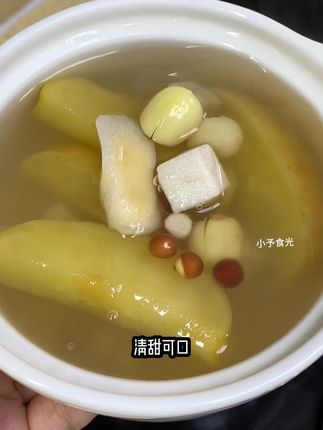 天气热就给孩子煮,这个四神苹果汤清甜又好喝。#四神汤 #四神苹果汤