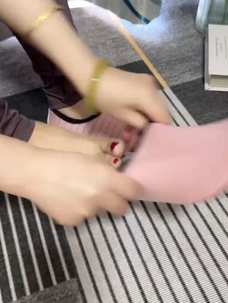 巨轻便!巨软!真不错!价格也特便宜!!!在家在健身房都能穿!!!#瑜伽鞋 #瑜伽鞋室内健身鞋 #好身材练起来 #居家锻炼 #好物推荐