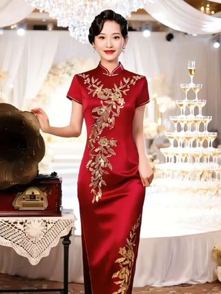 醋酸缎料长款高端妈妈礼服裙夏喜婆婆婚宴洋气红色中国风绣花旗袍#高端晚礼服#晚礼服 #妈妈礼服 #绣花旗袍 #醋酸面料 #中国风旗袍