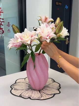 麦芽糖花瓶~老师傅在1400度高温下,人工吹塑拉丝工艺 !时尚百搭,温柔治愈! 美到心坎里~#花瓶 #花瓶制作过程 #琉璃 #纯手工制作