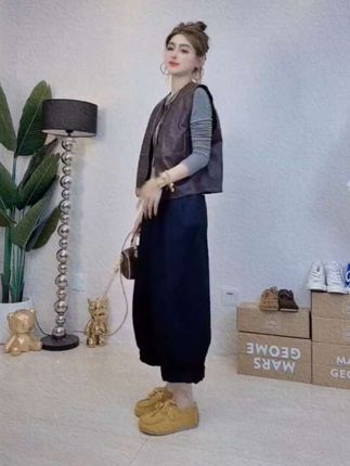 #穿搭推荐分享 #今日份的快乐穿搭 #休闲日常ootd #pu皮衣马甲#洋气减龄还百搭