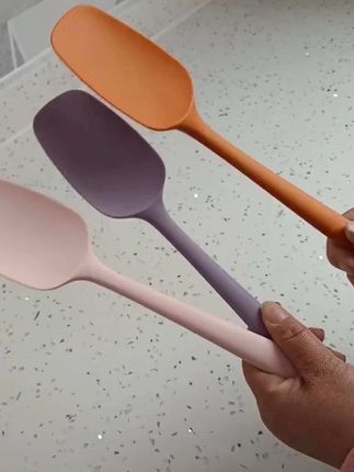 食品级硅胶沙律铲家用炒菜不粘耐高温不伤锅辅食铲#硅胶铲 #沙律铲 #辅食铲 #实用好物