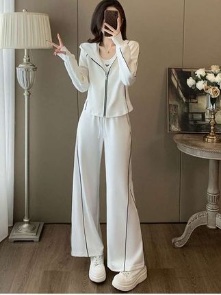 秋冬新品休闲运动套装2025款宽松显瘦白色连帽卫衣套装#卫衣#卫裤#套装#秋冬新款#运动套装