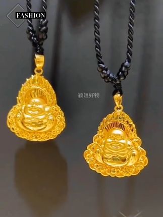 谁懂啊!这两款金佛吊坠简直绝绝子✨ 工艺超精致,佛公笑意盈盈超有感觉,简约又百搭,日常戴显贵气,送礼也超有面,妥妥宝藏款~#黄金首饰 #项链 #项链吊坠 #黄金吊坠 #今日分享