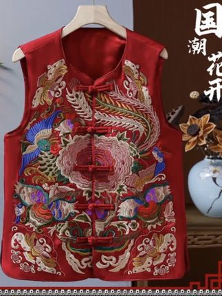 #刺绣工艺 #马甲外套#马甲#抖音推广 #只做高品质 一个人最大的魅力不是你给对方留下的第一印象,而是认识你之后愿意一直和你在一起