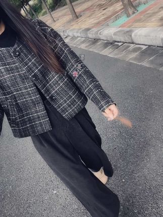 活的尽兴一点吧……毕竟人生才“一次”只要你觉得开心,那就是有意义的事…#穿搭 #穿搭技巧