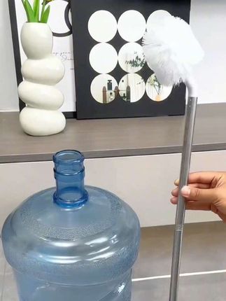纯净水桶刷 弯头的设计360度边边角角都能刷得很干净, 咱们日常喝水一定别忘了刷#纯净水桶刷子 #水桶刷子 #塑料大水桶怎么清洗 #刷水桶的好办法 #清洁刷