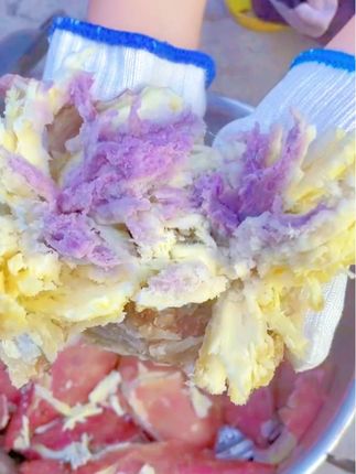 天气热的时候就想喝一碗冰淇淋红薯煮的红薯绿豆糖水#冰淇淋红薯#板栗红薯#爆皮王番薯 #白皮人参薯#番薯