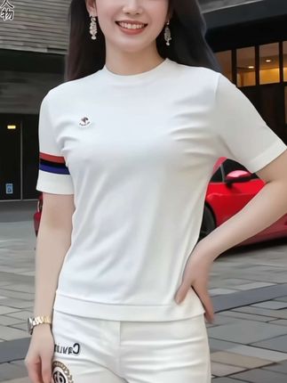 #轻松get夏日淡人穿搭 #盛夏穿搭扫货季 #夏日穿搭小心机 #夏季干净风穿搭 #毫不费力地打开初秋穿搭 2025欧货轻奢男士针织冰丝短袖T恤印花时尚百搭夏季半袖上衣