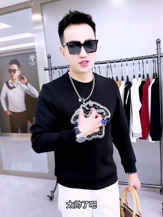 救命!男生穿烫钻卫衣也太痞帅了,回头率爆棚🔥#只做高品质 #男士穿搭分享