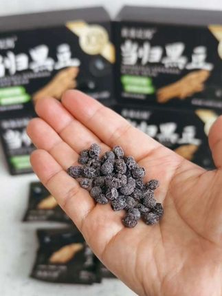 这款当归黑豆特别香,每天可以吃两包,小包装还特别方便!#喜善花房 #当归黑豆 #好吃到停不下来 #超好吃 #追剧小零食