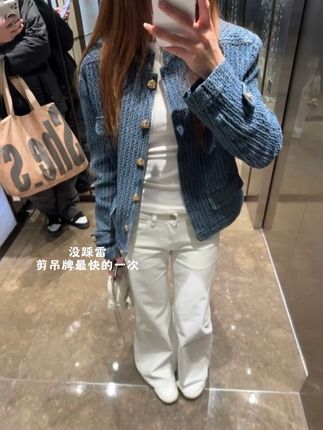 超好看的牛仔外套!复古时髦的感觉#牛仔外套 #穿搭韩系 #早秋外套 #通勤穿搭 #休闲风