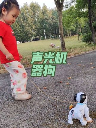 🔥还在纠结给娃买啥玩具?这款机械狗直接封神! 谁能拒绝一只会走会叫、还带炫酷灯光的机械狗啊!👀 夜晚一打开,灯光直接把氛围感拉满,娃抱着能玩一整晚!#这届国潮玩具大开眼界#儿童玩具 #机械狗 #益智玩具 #哄娃神器