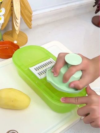 还在为切土豆丝烦恼吗?这款可以切土豆丝擦丝削萝卜黄瓜 家用护手多功能刨丝切片神器。#居家好物 #家用好物 #厨房好物 #刨丝刀刮皮器多功能家用 #结实耐用 @DOU+上热门