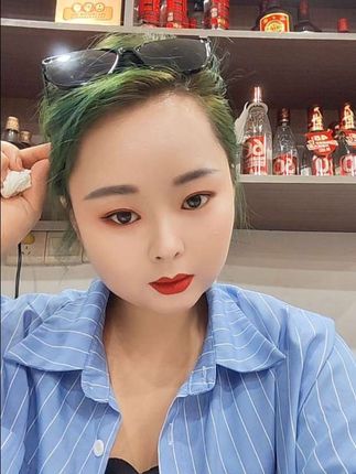 理想和生活差了十万八千里,我马不停蹄,却又无能无力,社会没有遮天树,只有金钱降万物。