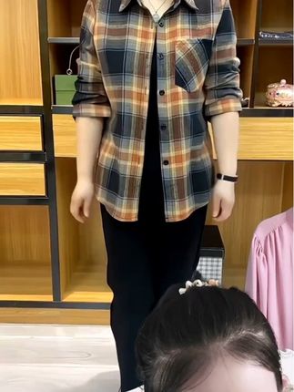 秋款休闲格子衬衫外套妈妈装 #中老年女装穿搭 #源头实力厂家 #原创视频 #妈妈装衬衫 #中老年款宽松外套