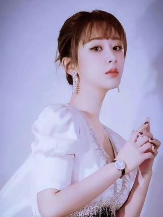 #杨紫 端庄优雅,大方得体~#白菊 #生命树 #李祯 #家业