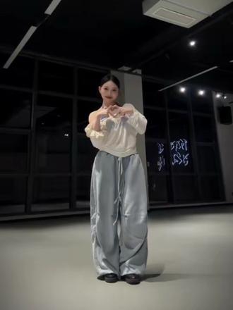 跟紧我 别走丢了 #浪漫爱 #qian茜编舞 #基础爵士 #翻跳 #抖音热门舞蹈计划